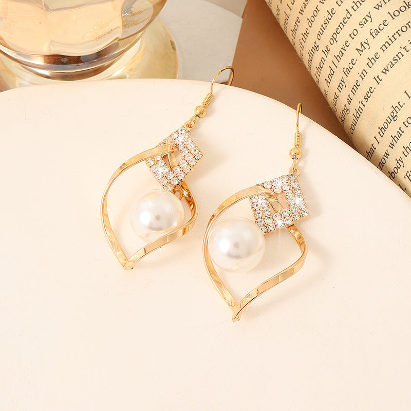 Women'S Fashionable Temperamental All-Match Earrings